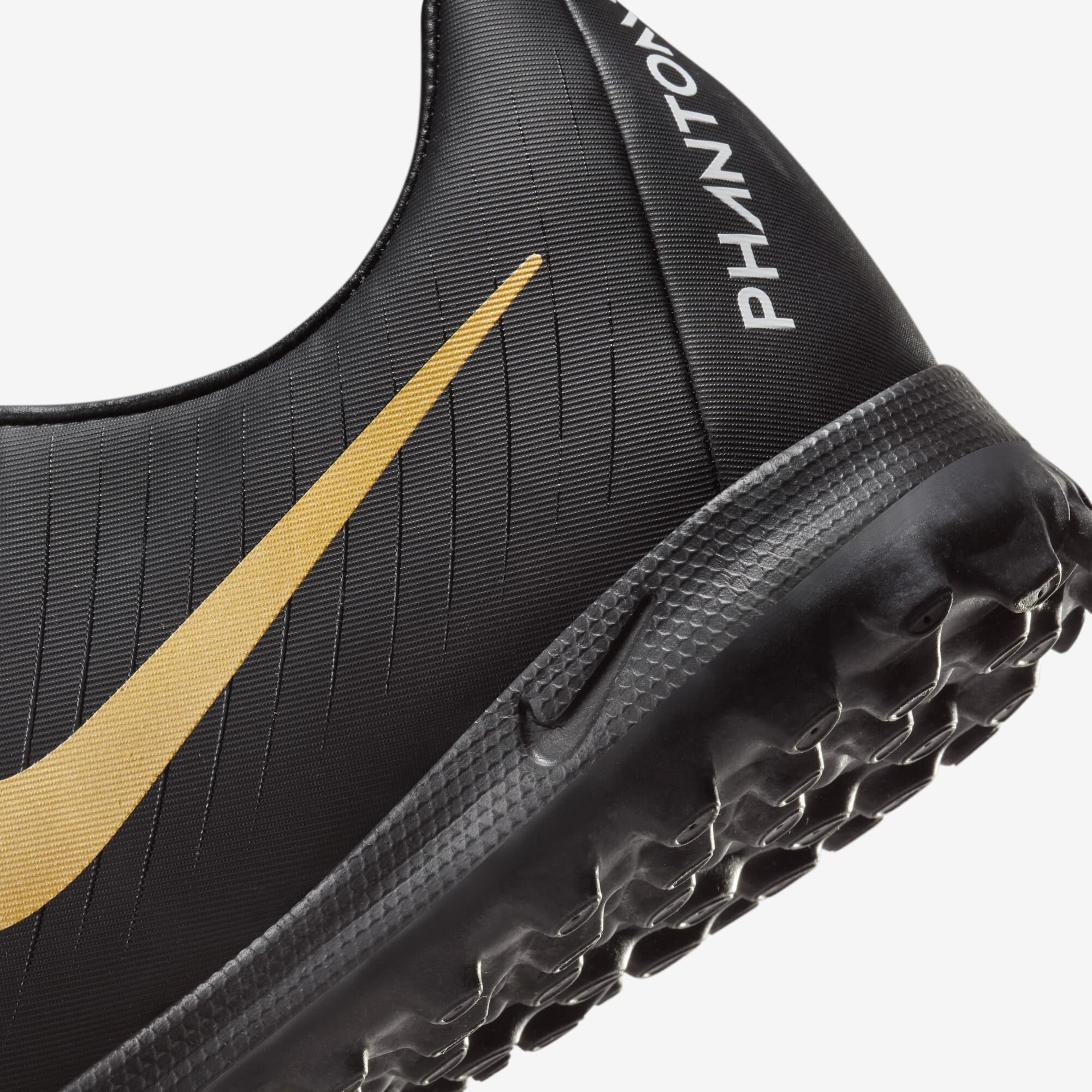 Nike Phantom GX 2 Academy, Blanco/Negro-Mtlc Gold Coin, hi-res