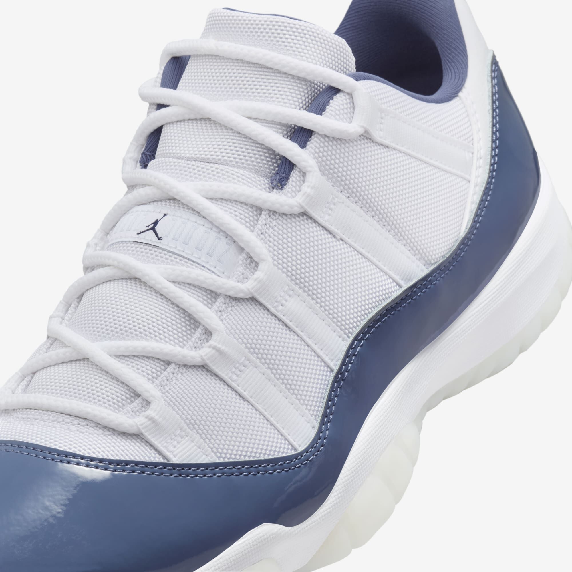 Air Jordan 11 Retro Low, Blanco/Azul difuso/Gris fútbol/Azul marino medianoche, hi-res