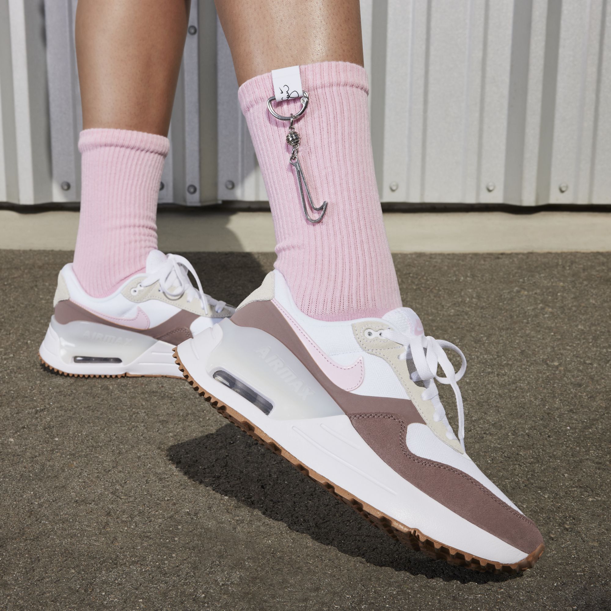 Nike Air Max SYSTM, Blanco/Malva Ahumado/Marrón Goma Mediano/Rosa Espuma, hi-res