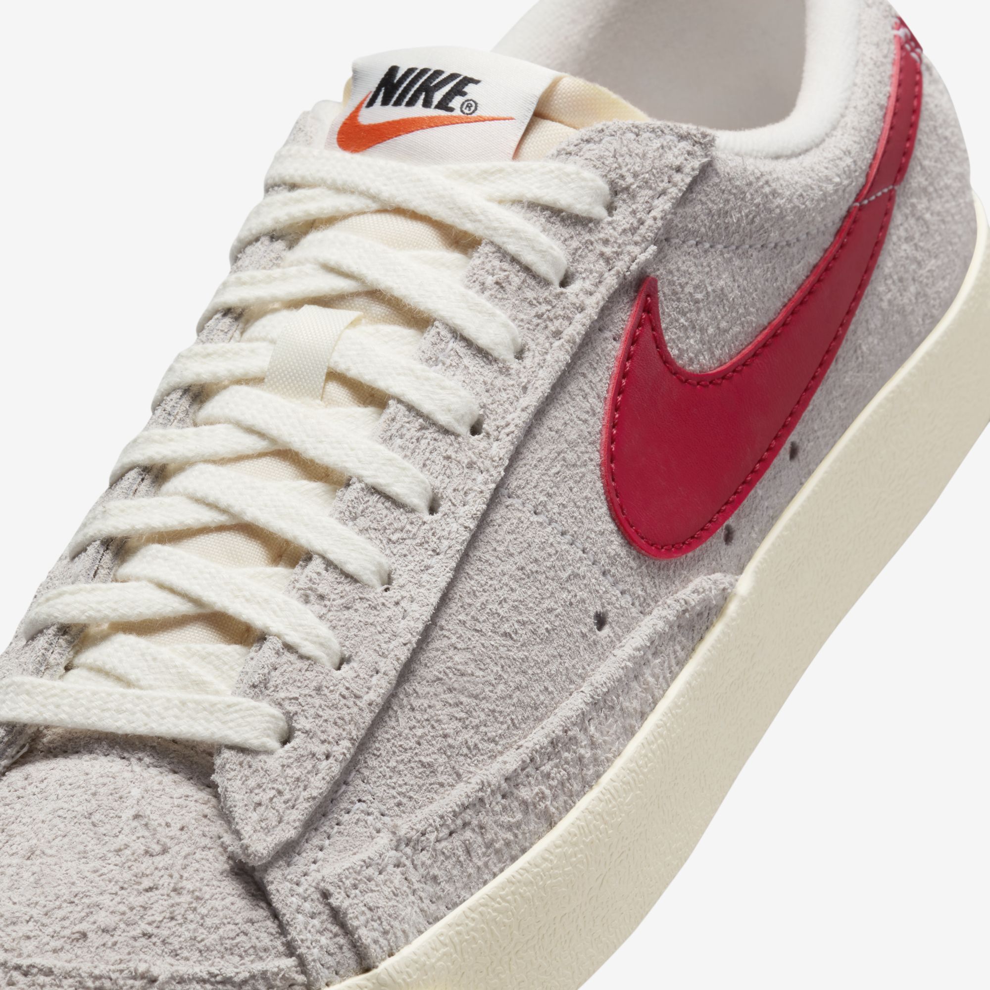 Nike Blazer Low '77 Vintage, Blanco Cumbre/Rojo Gimnasio-Vela-Leche De Coco, hi-res