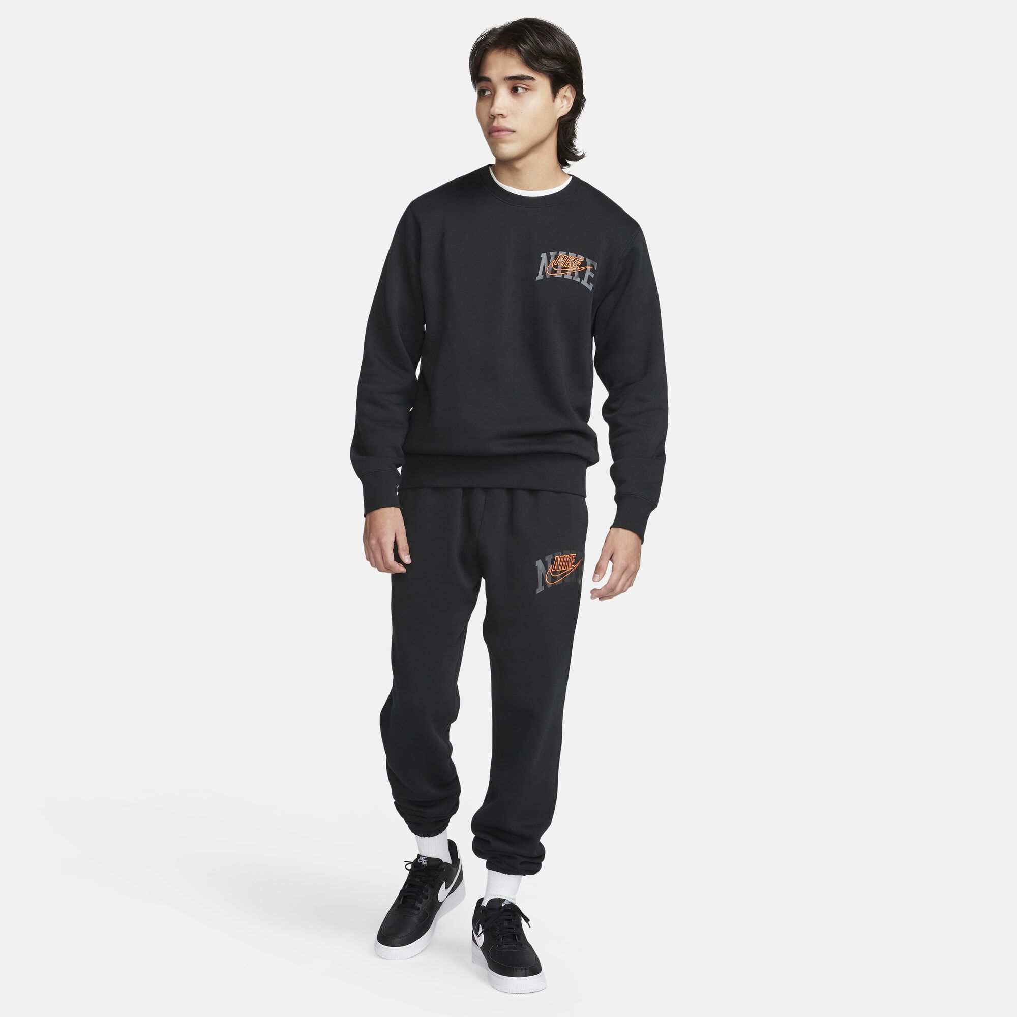 Nike Club Fleece, Negro/Naranja De Seguridad, hi-res