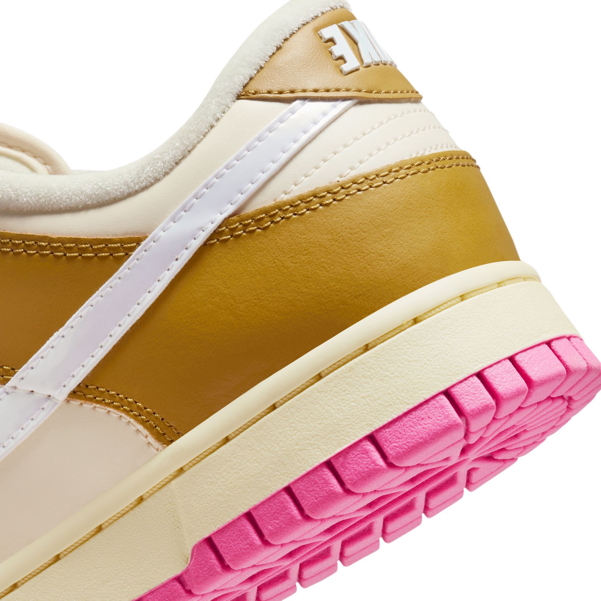 Nike Dunk Low SE, Bronceado/Rosa juguetón/Alabastro/Leche de coco, hi-res