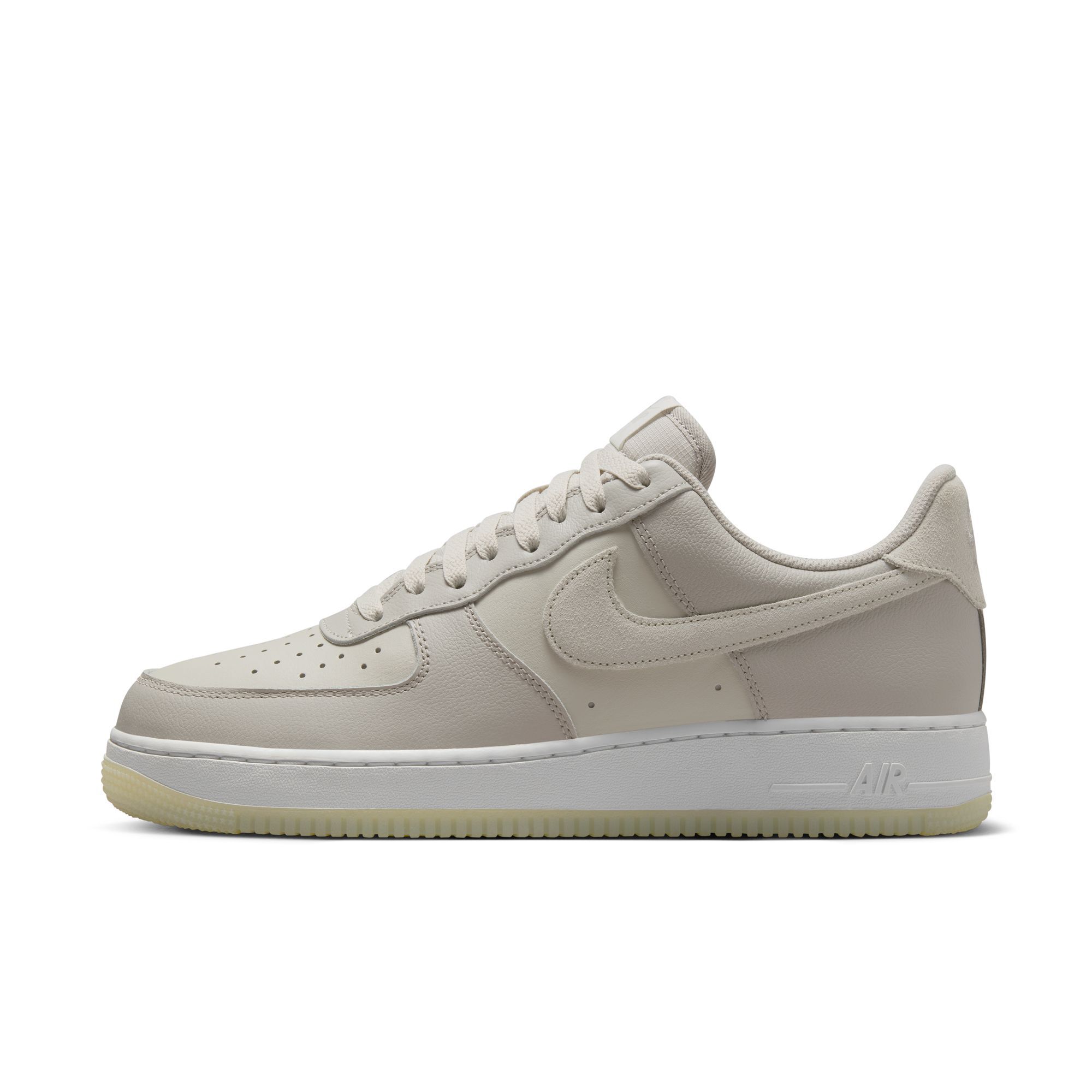 Nike Air Force 1 '07 LV8