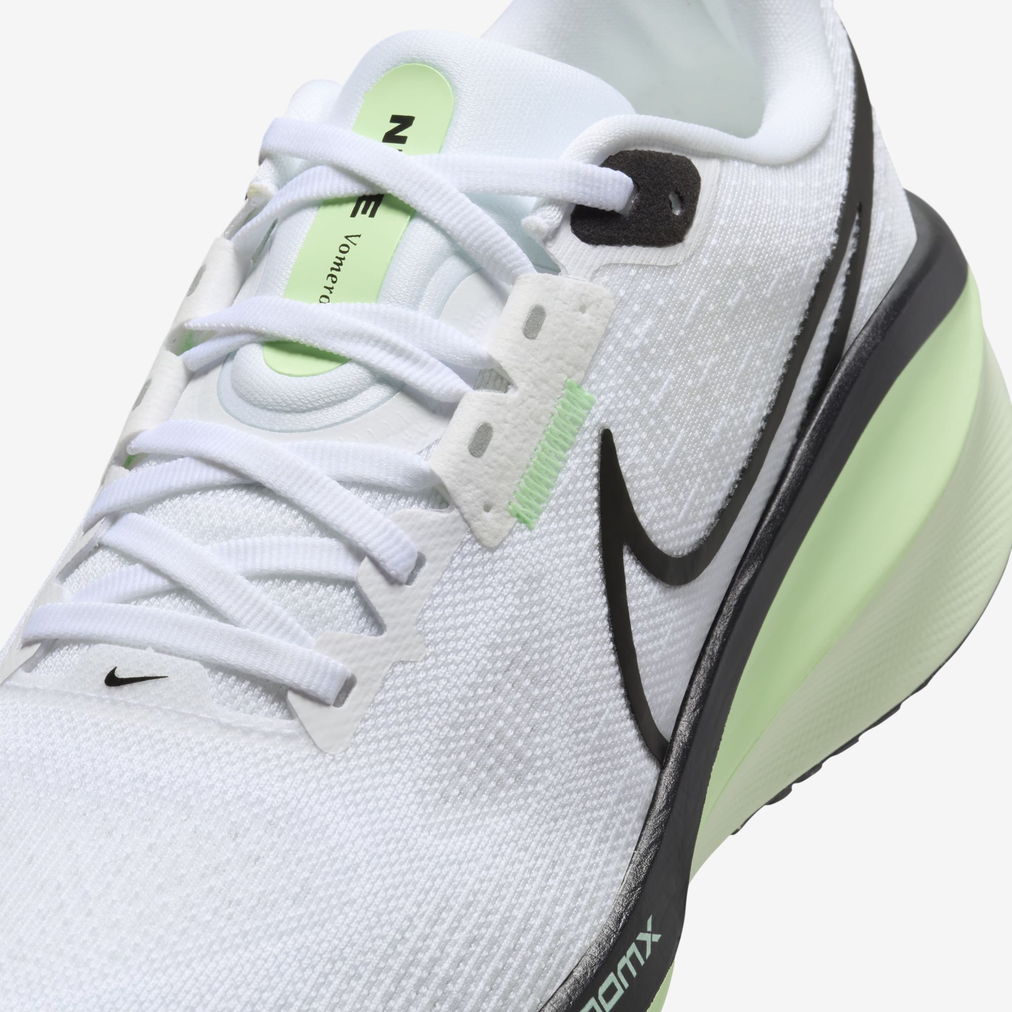 Nike Vomero 17, Blanco/Negro-Vapor Verde-Golpe Verde, hi-res