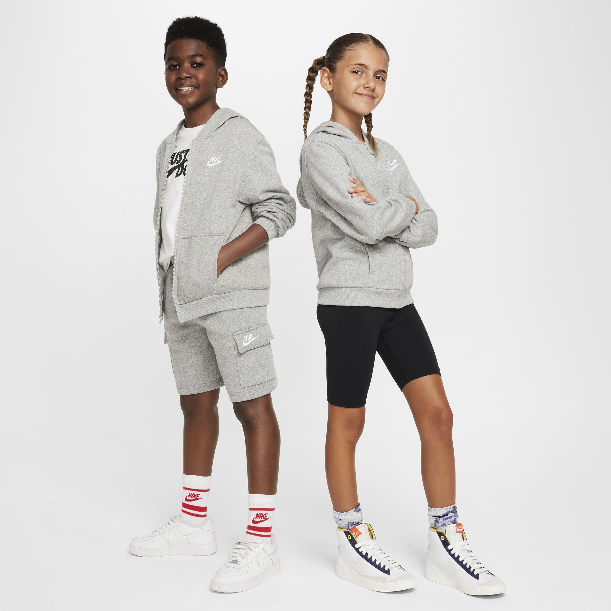 Nike Club Fleece, Gris Oscuro Jaspeado/Gris Base/Blanco, hi-res