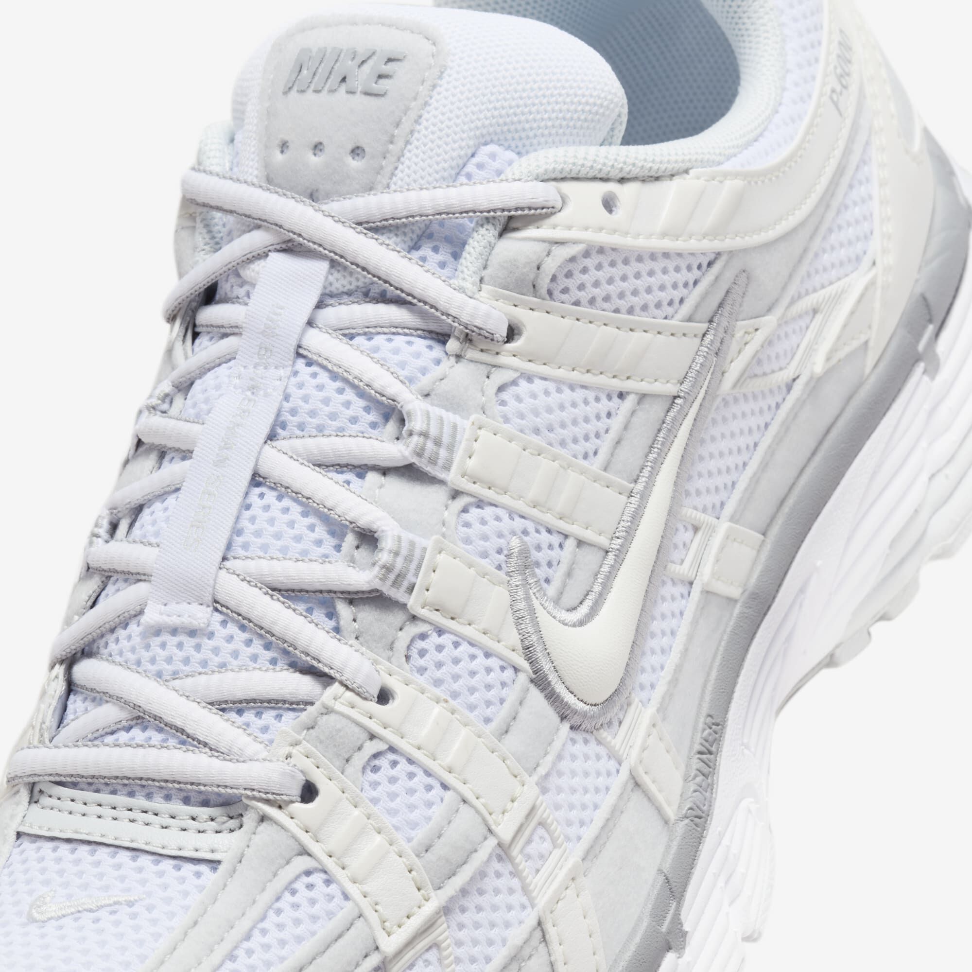 Nike P-6000, Blanco Cumbre Metalizado/Platino Puro/Gris Lobo/Blanco, hi-res