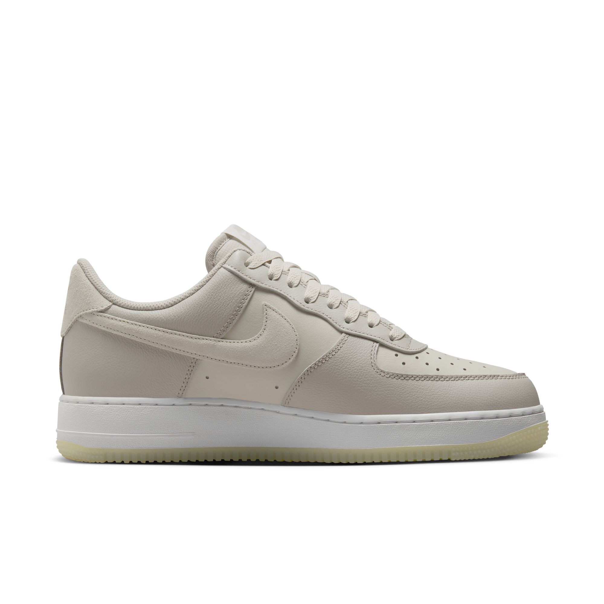 Nike Air Force 1 '07 LV8, Hueso Claro/Mena De Hierro Claro/Blanco Cumbre, hi-res