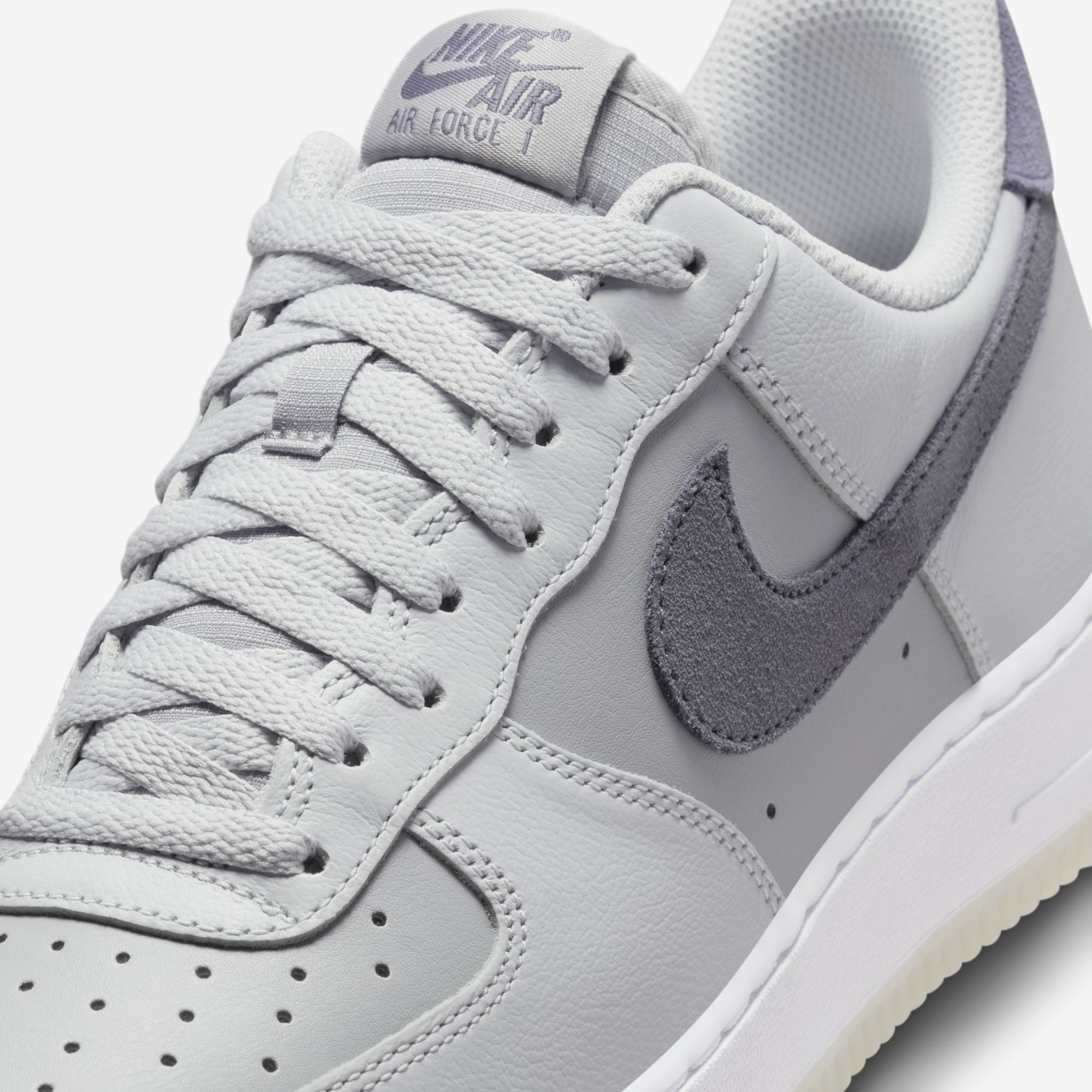 Nike Air Force 1 '07 LV8, Platino puro/Carbono claro-Gris lobo, hi-res