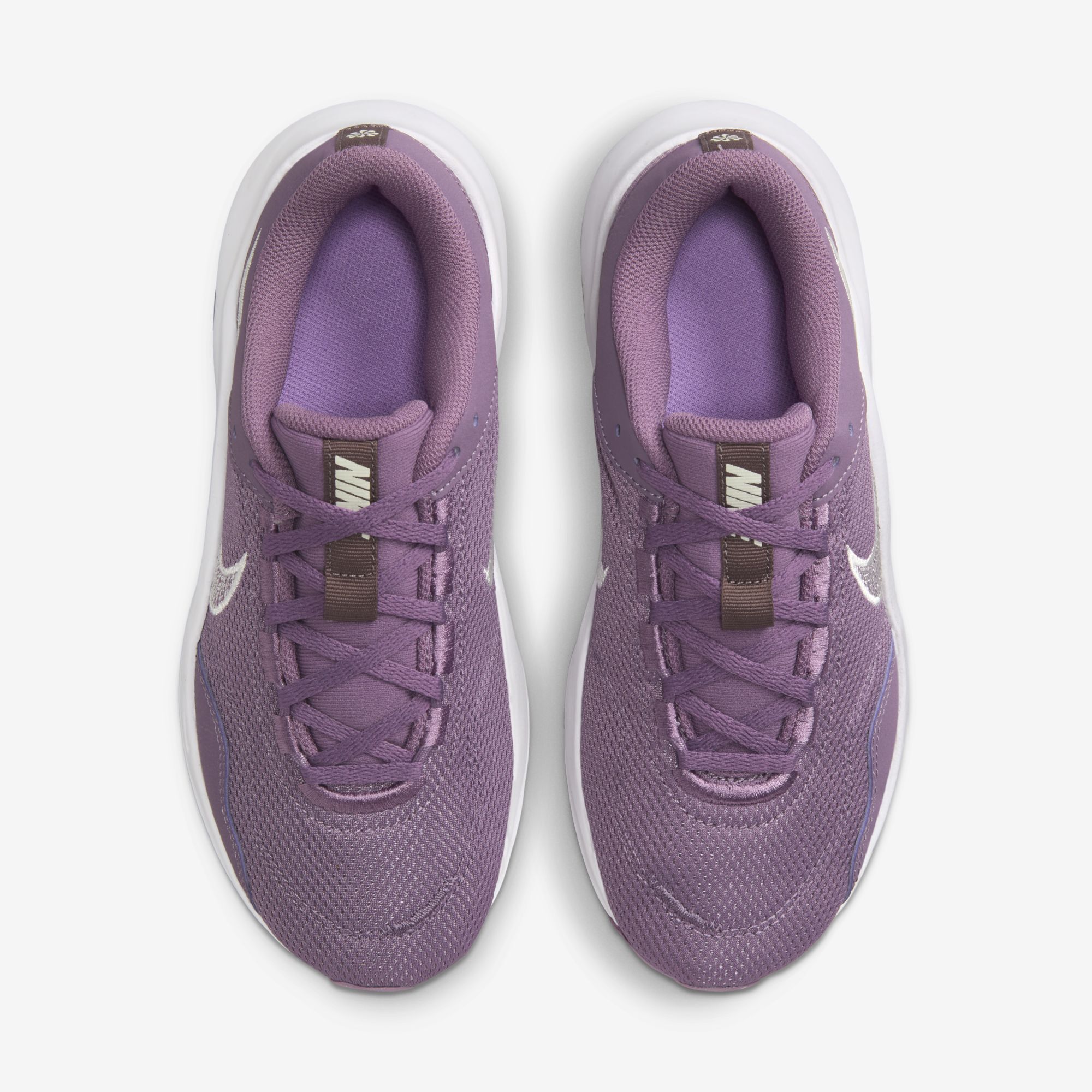Nike Legend Essential 3 Next Nature, Polvo violeta/Eclipse ciruela/Marrón verdoso claro/Vela, hi-res