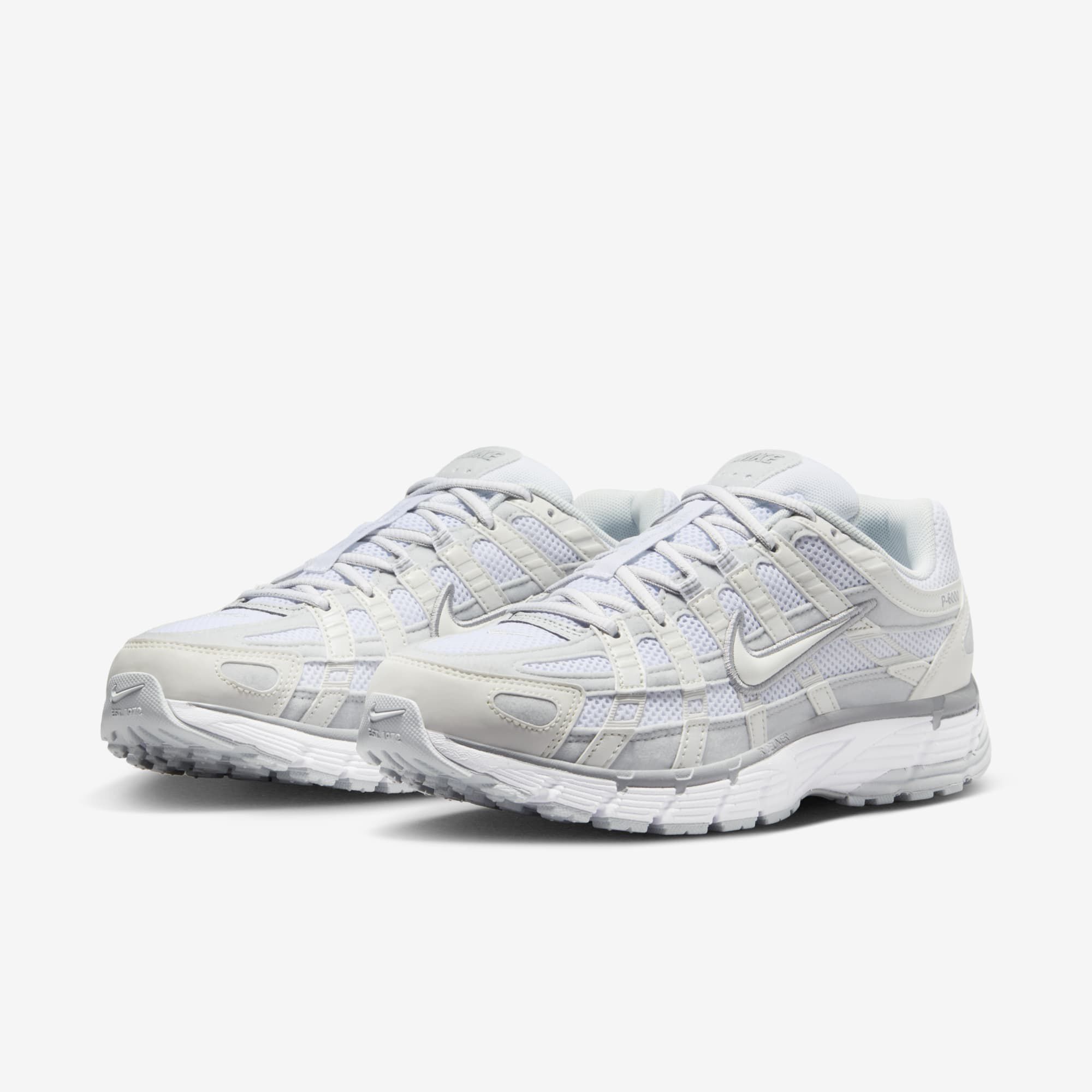 Nike P-6000, Blanco Cumbre Metalizado/Platino Puro/Gris Lobo/Blanco, hi-res