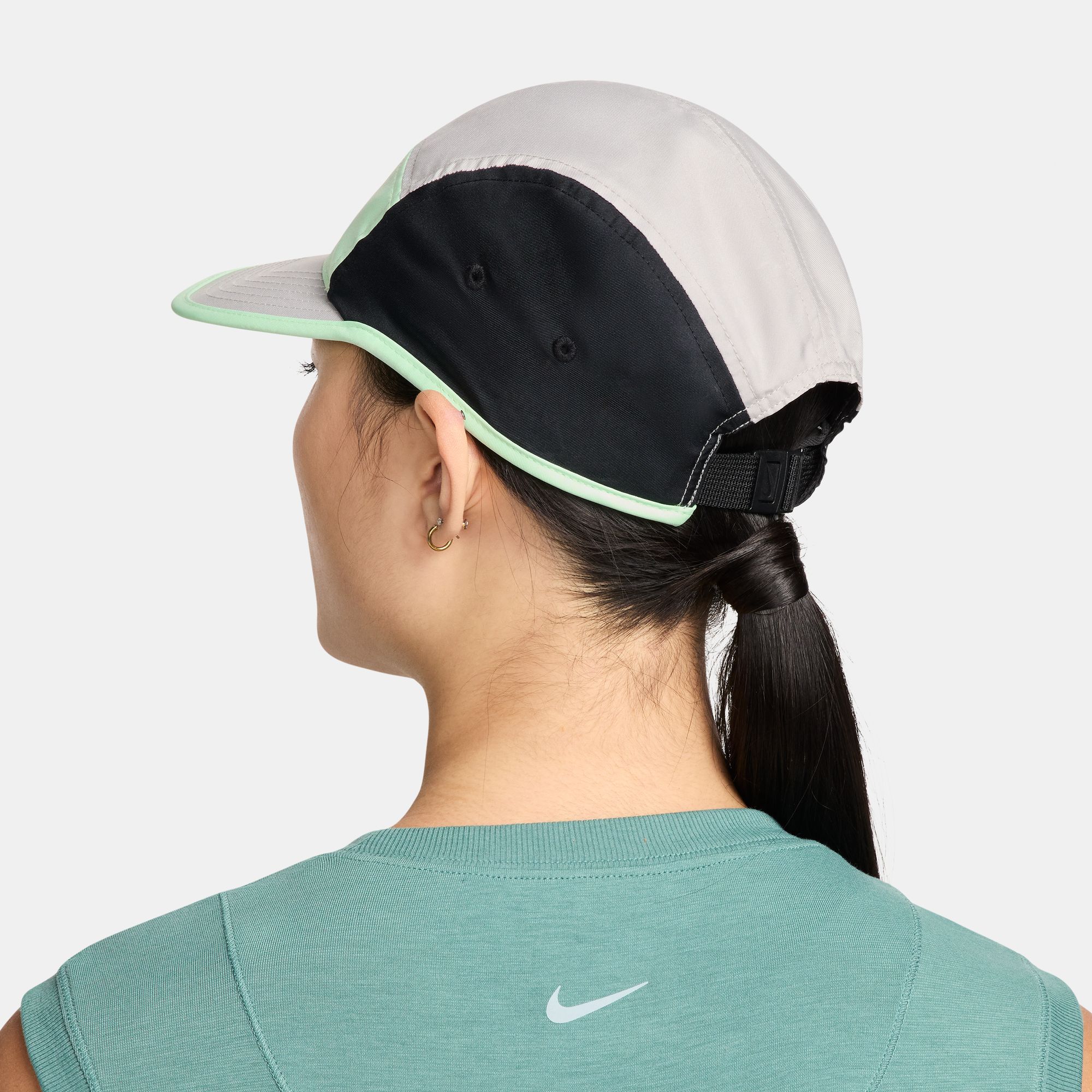 Nike DriFIT Fly, Mineral De Hierro Claro/Vapor Verde/Negro/Negro, hi-res