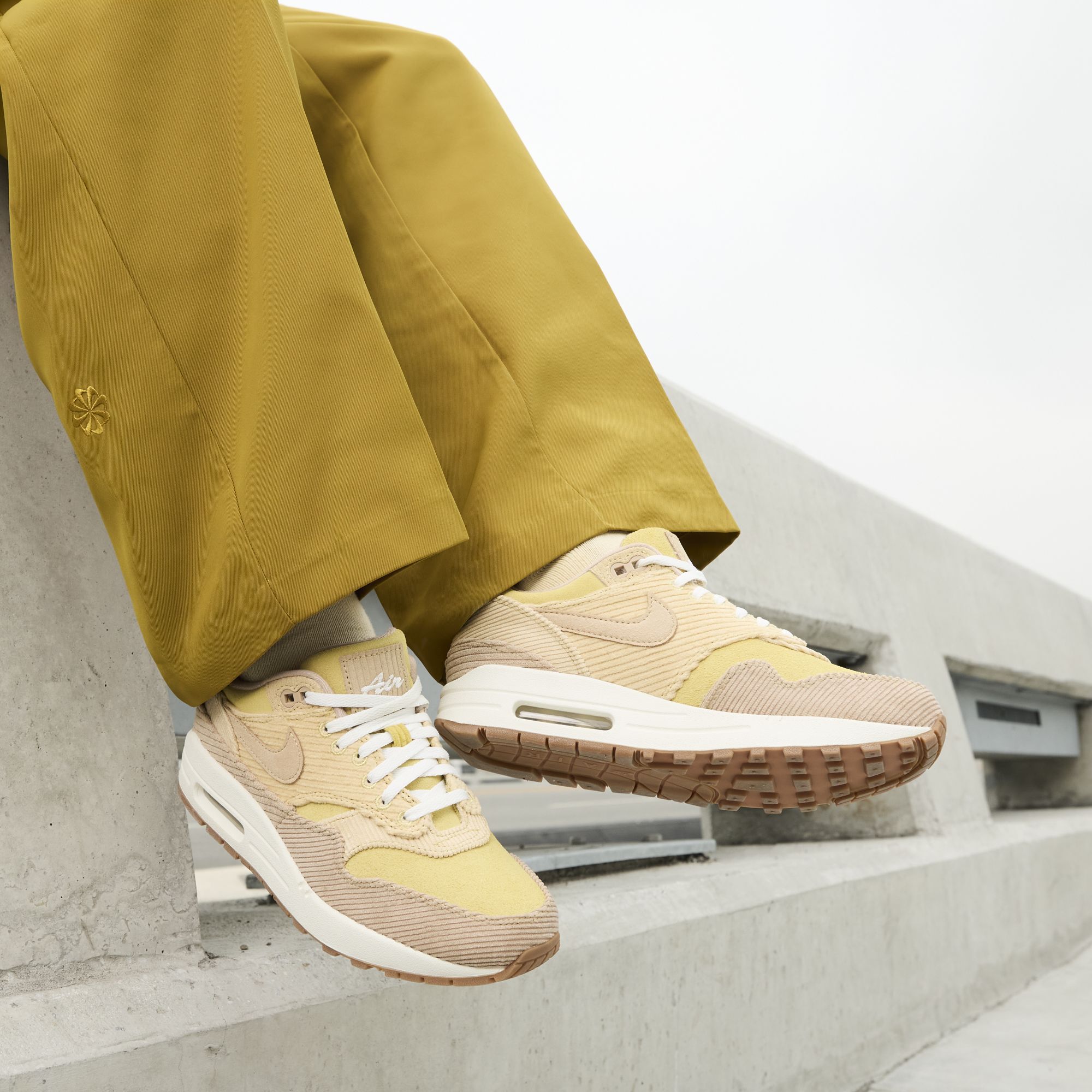 Nike Air Max 1 SE, Oro beige/Sésamo/Marrón medio goma/Cáñamo, hi-res