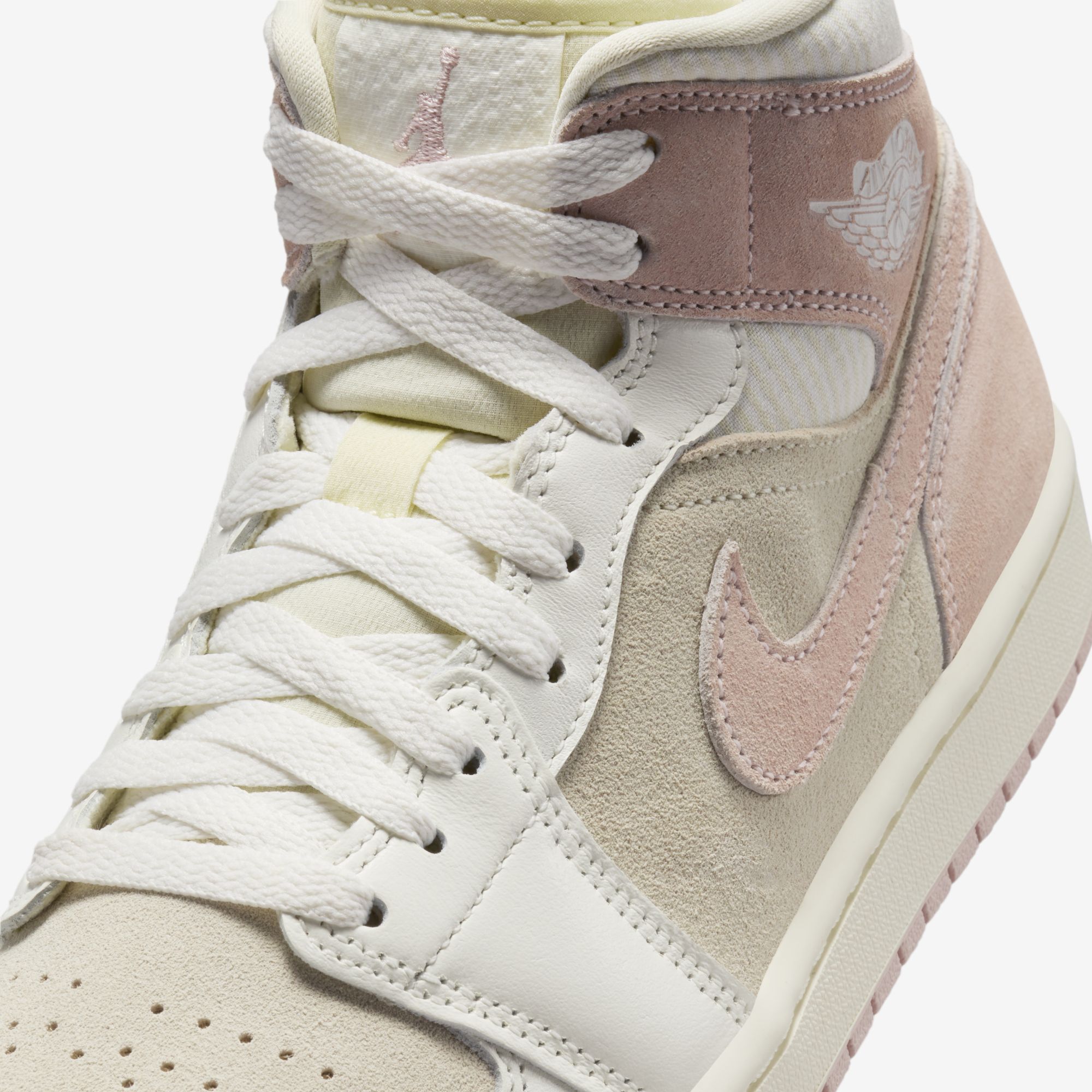 Air Jordan 1 Mid SE, Leche De Coco/Rosa Leyenda-Vela, hi-res