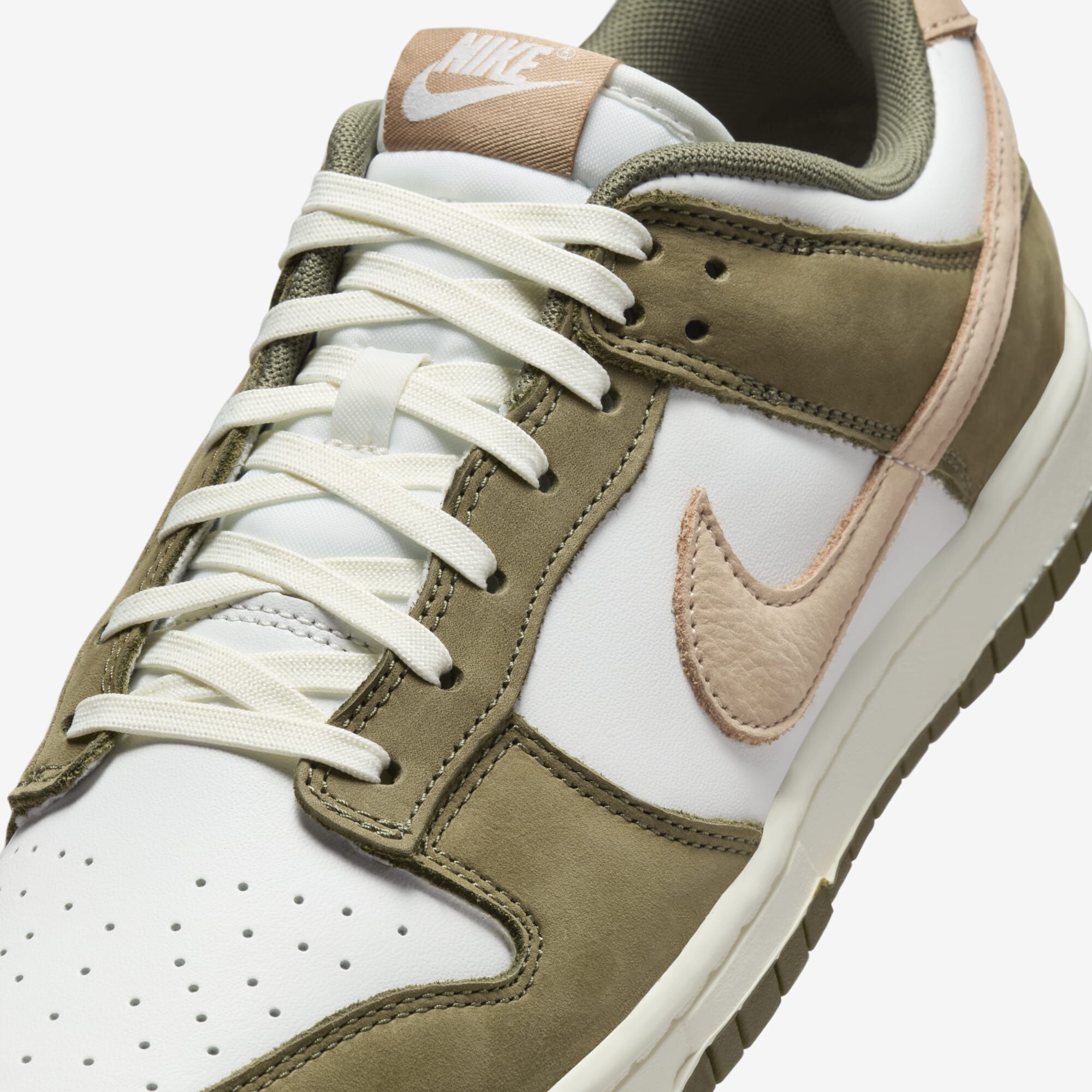 Nike Dunk Low Retro Premium, Oliva Medio/Blanco Cumbre/Vela/Cáñamo, hi-res