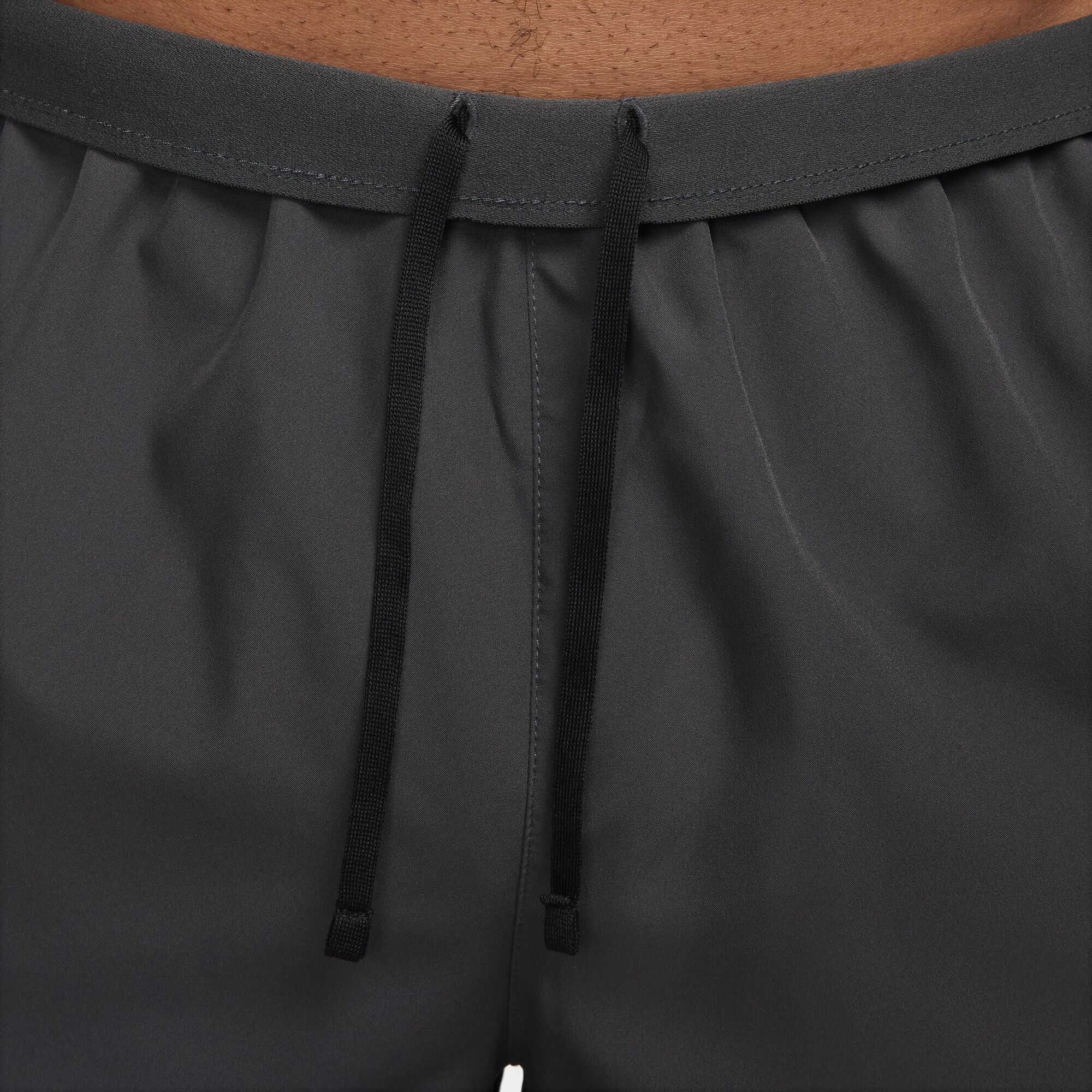 Nike Dri-FIT Challenger Studio '72, Antracita/Blanco, hi-res